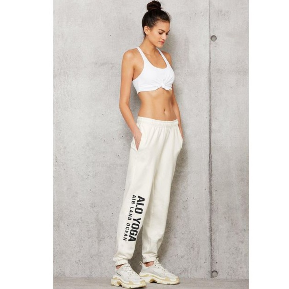ALO Yoga joggers